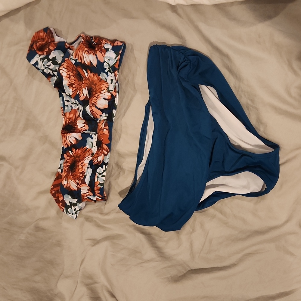 One shoulder floral bikini